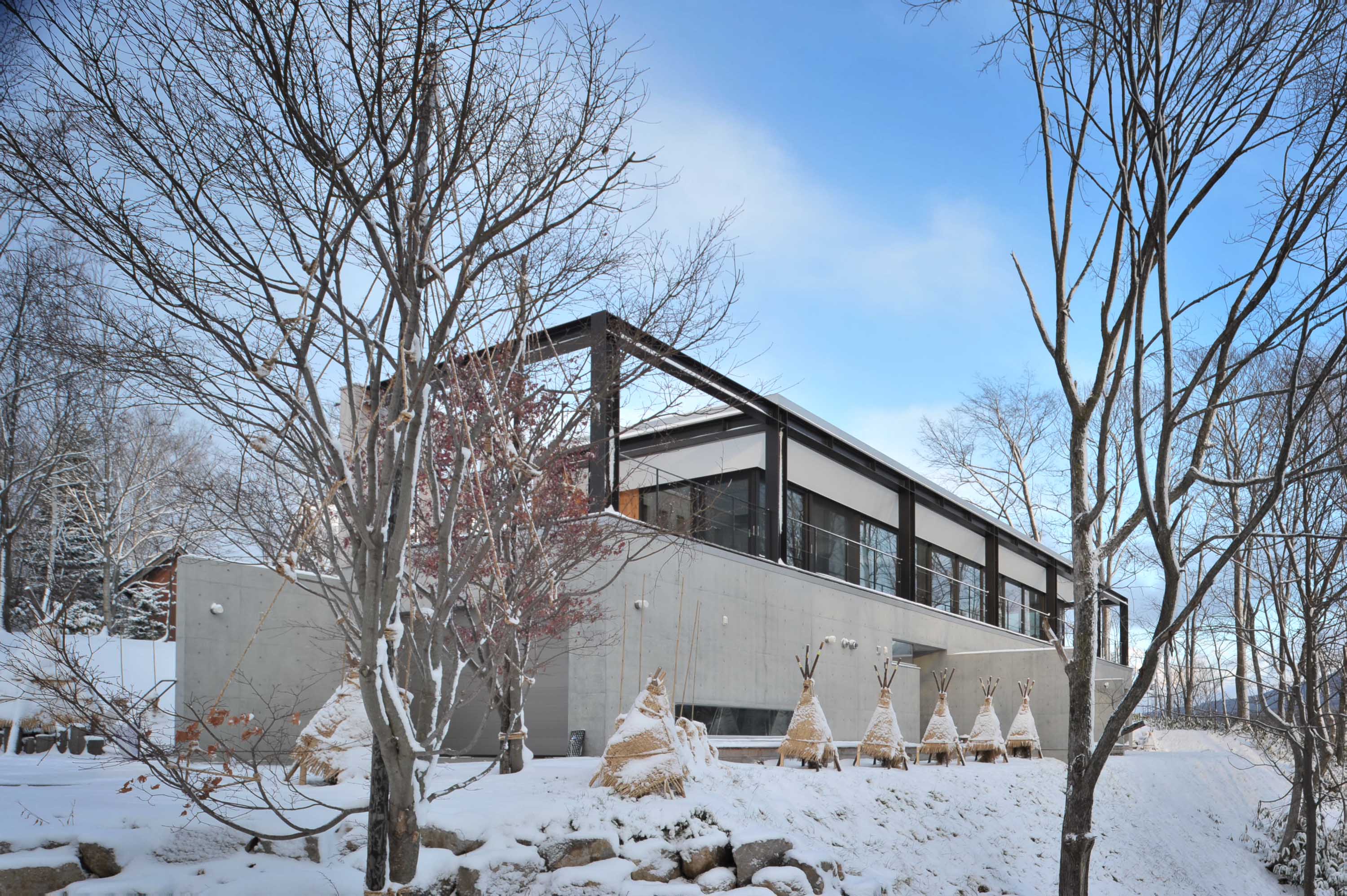 Glass House | H2 Group